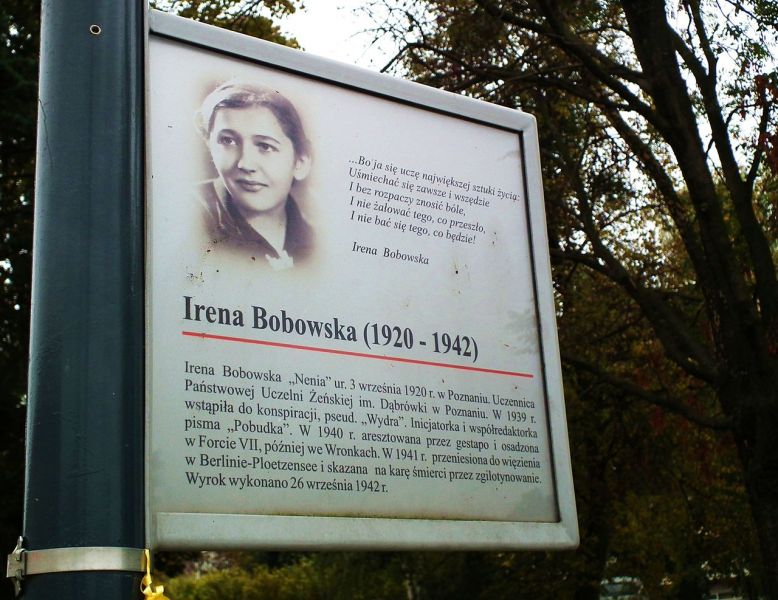 File:Irena Bobowska Plaque, Poznan.jpg