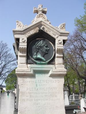 Grób Anny Henryki Loewenhardt z. domu Pustowójt, cmentarz Montparnasse w Paryżu; podobizna wykonana przez Marcelego Guyskiego